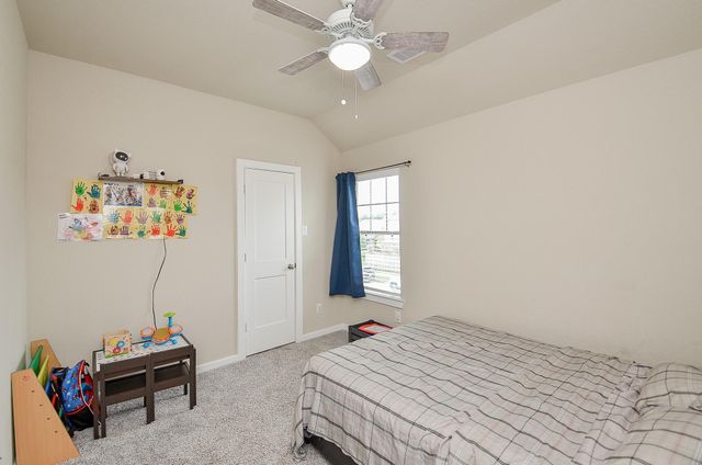 6807 Vista Ledge Drive, Baytown, TX 77521