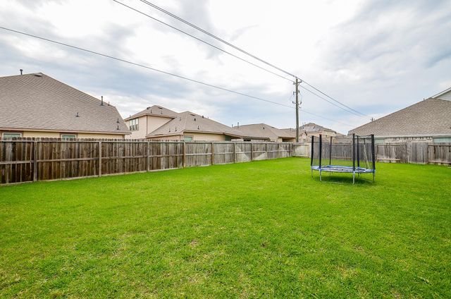 6807 Vista Ledge Drive, Baytown, TX 77521