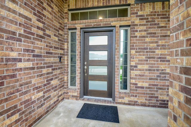 6807 Vista Ledge Drive, Baytown, TX 77521