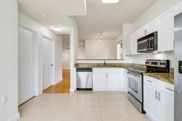 11033 Legacy Boulevard 203, Palm Beach Gardens, FL 33410