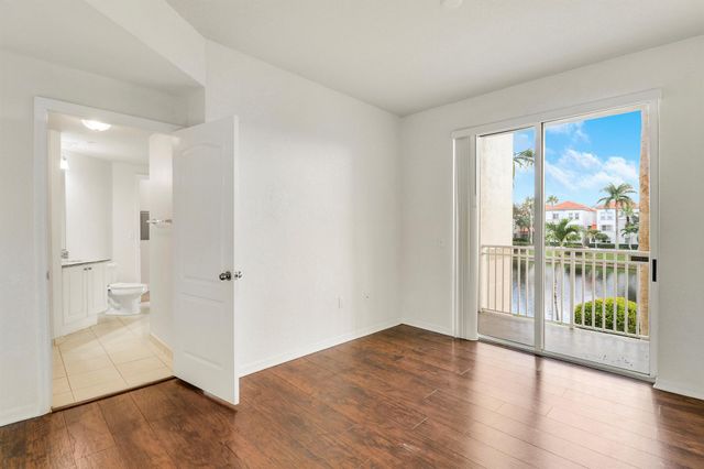 11033 Legacy Boulevard 203, Palm Beach Gardens, FL 33410