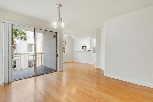 11033 Legacy Boulevard 203, Palm Beach Gardens, FL 33410