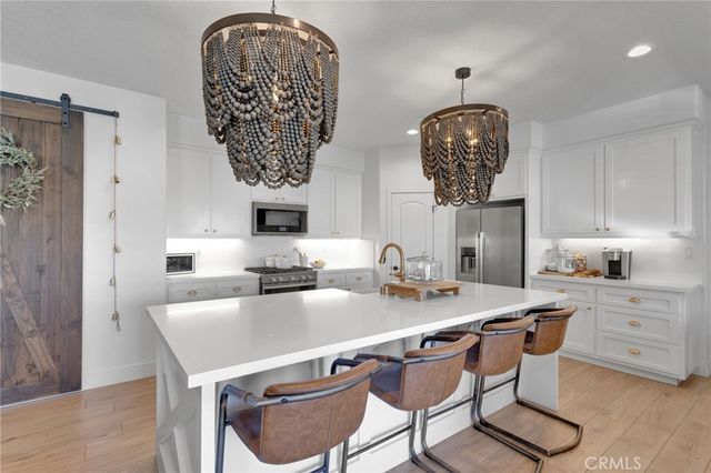 8357 Macron, Oak Hills, CA 92344