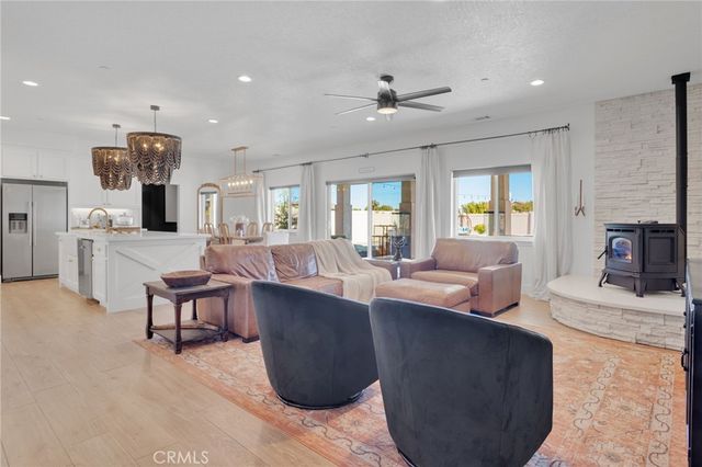 8357 Macron, Oak Hills, CA 92344