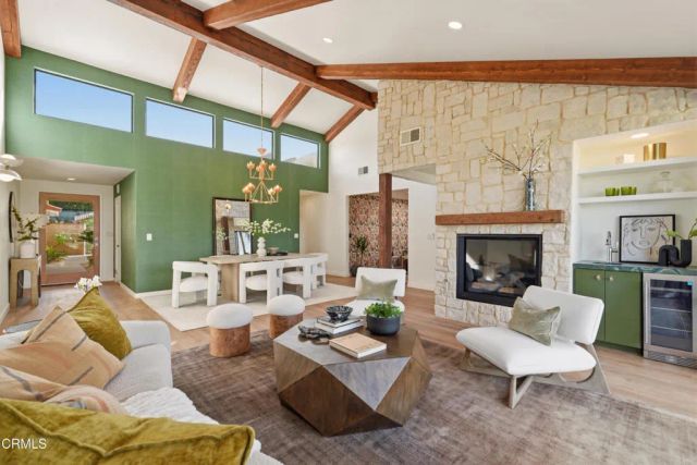 250 Calle Del Verano, Palm Desert, CA 92260