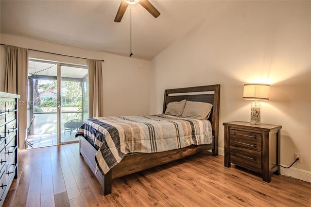 7652 S Pinewalk Drive S 139, Margate, FL 33063