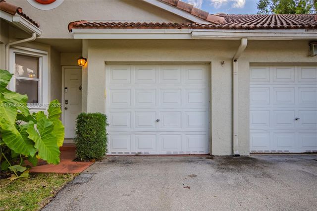7652 S Pinewalk Drive S 139, Margate, FL 33063