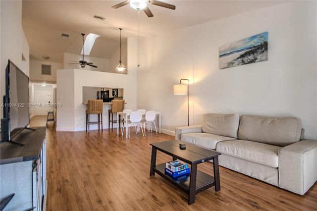 7652 S Pinewalk Drive S 139, Margate, FL 33063