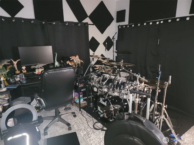 7417 NE 170th Street, Kenmore, WA 98028