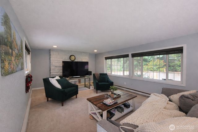 7417 NE 170th Street, Kenmore, WA 98028