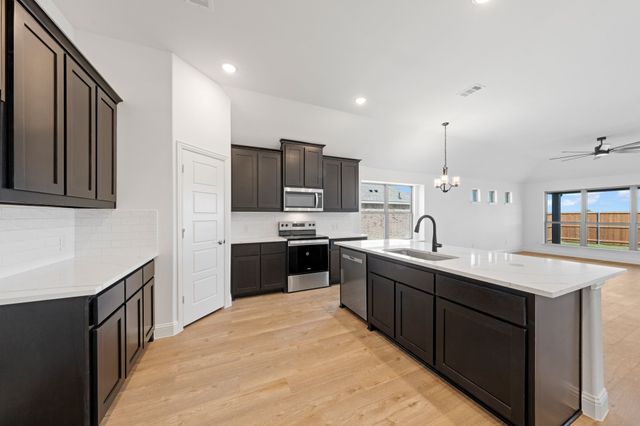 1941 Daybreak Drive, Venus, TX 76009