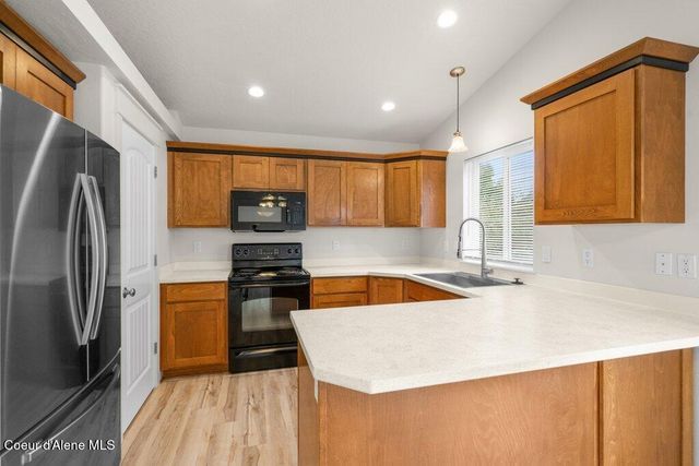 5472 W Citruswood Dr, Post Falls, ID 83854