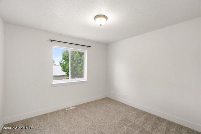 5472 W Citruswood Dr, Post Falls, ID 83854