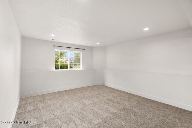 5472 W Citruswood Dr, Post Falls, ID 83854