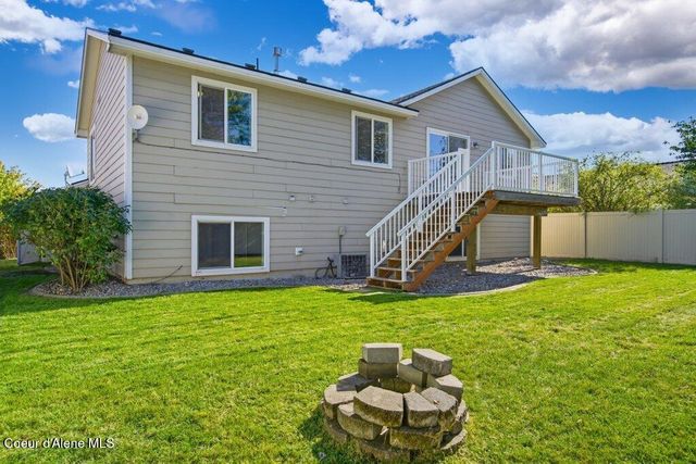 5472 W Citruswood Dr, Post Falls, ID 83854