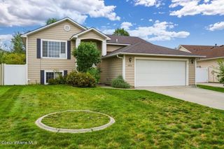 5472 W Citruswood Dr, Post Falls, ID 83854