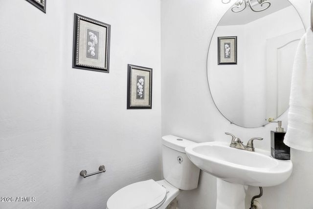 2360 N YALE Street, Mesa, AZ 85213