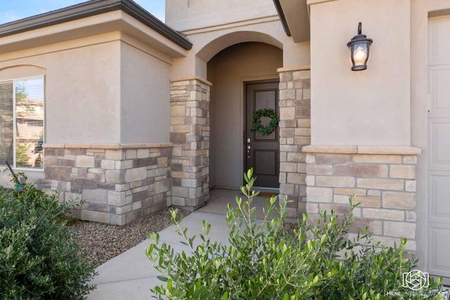 262 N LADERA DR, Washington, UT 84780