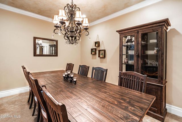 551 Rustic Hills Drive, Simi Valley, CA 93065