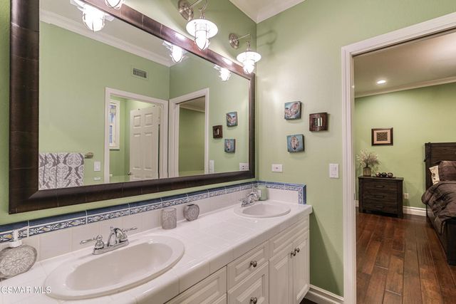 551 Rustic Hills Drive, Simi Valley, CA 93065