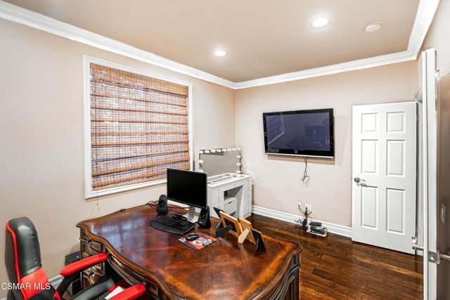 551 Rustic Hills Drive, Simi Valley, CA 93065