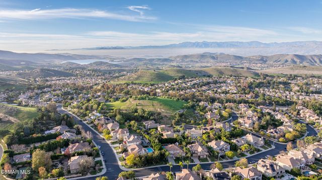 551 Rustic Hills Drive, Simi Valley, CA 93065