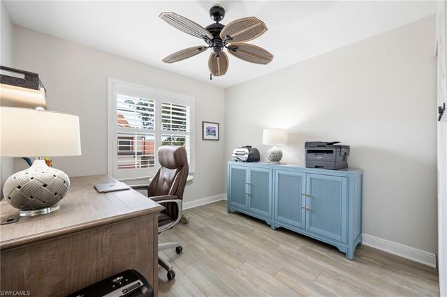 624 Windsor SQ 201, Naples, FL 34104