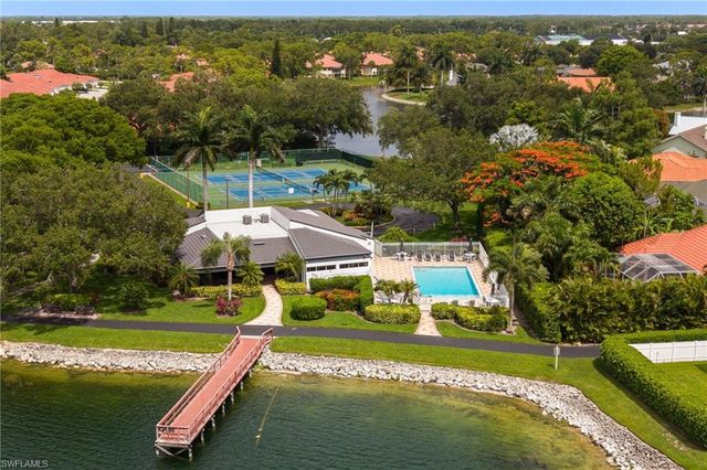 624 Windsor SQ 201, Naples, FL 34104