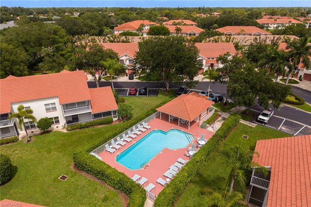 624 Windsor SQ 201, Naples, FL 34104