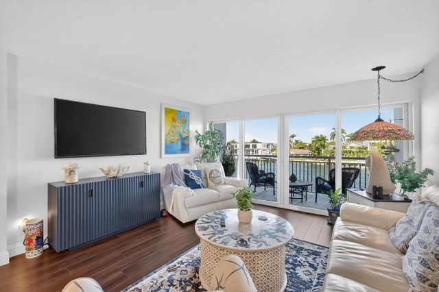 2611 N Riverside Drive 304, Pompano Beach, FL 33062