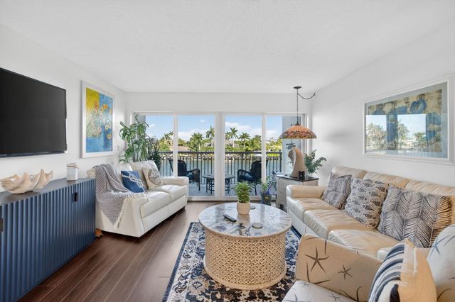 2611 N Riverside Drive 304, Pompano Beach, FL 33062