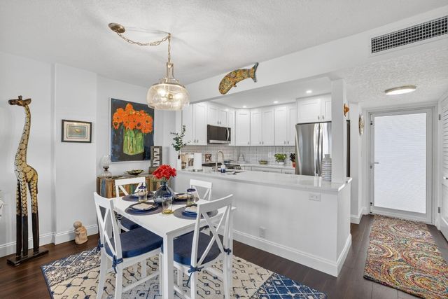 2611 N Riverside Drive 304, Pompano Beach, FL 33062