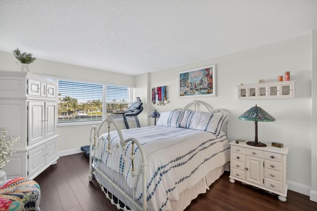 2611 N Riverside Drive 304, Pompano Beach, FL 33062