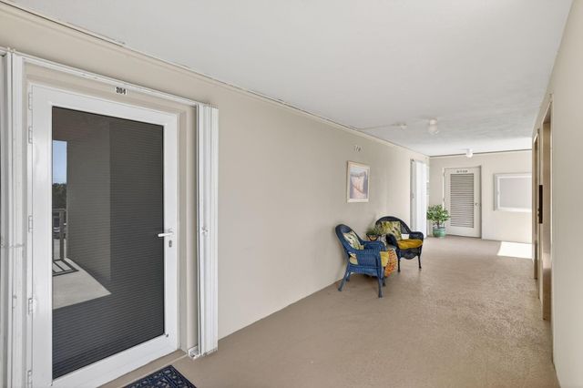 2611 N Riverside Drive 304, Pompano Beach, FL 33062