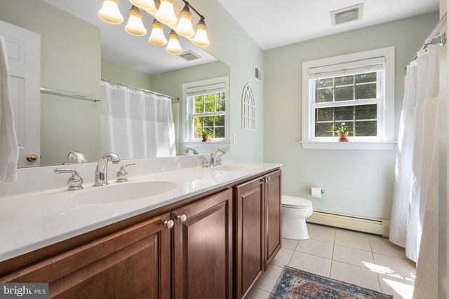 960 LITTLE CONESTOGA RD, Glenmoore, PA 19343