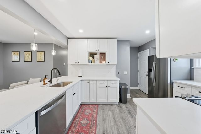 102 SUNNYVIEW AVENUE EAST, Mansfield Twp., NJ 07840