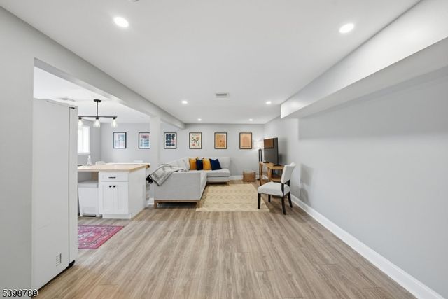 102 SUNNYVIEW AVENUE EAST, Mansfield Twp., NJ 07840