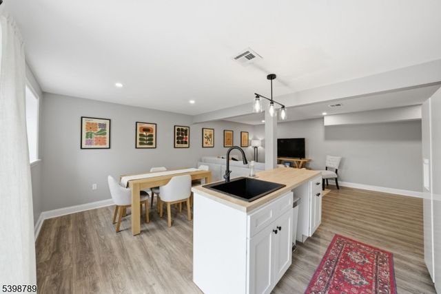 102 SUNNYVIEW AVENUE EAST, Mansfield Twp., NJ 07840