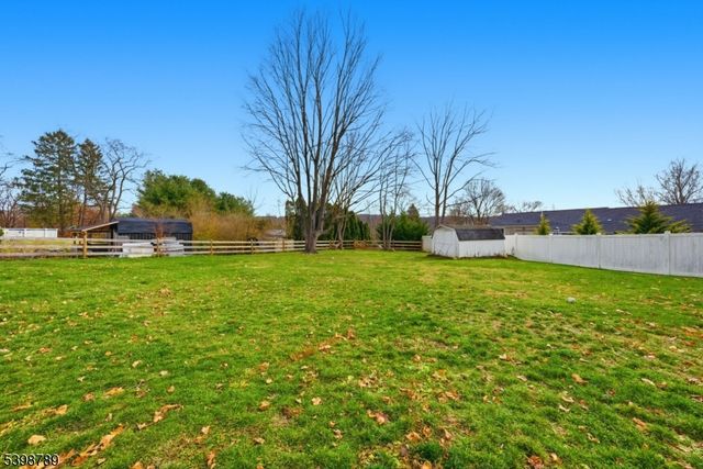 102 SUNNYVIEW AVENUE EAST, Mansfield Twp., NJ 07840