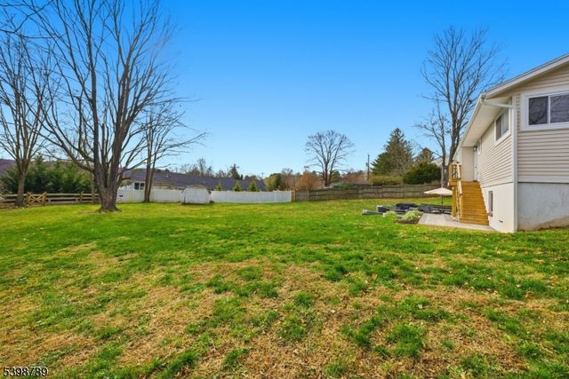 102 SUNNYVIEW AVENUE EAST, Mansfield Twp., NJ 07840