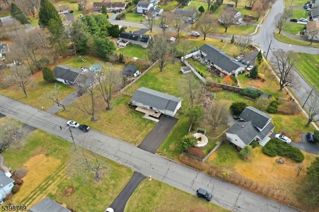 102 SUNNYVIEW AVENUE EAST, Mansfield Twp., NJ 07840