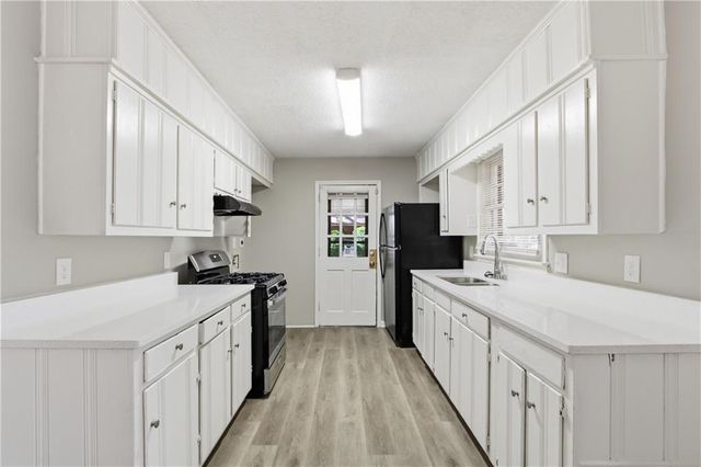 3094 Santa Monica Drive, Decatur, GA 30032