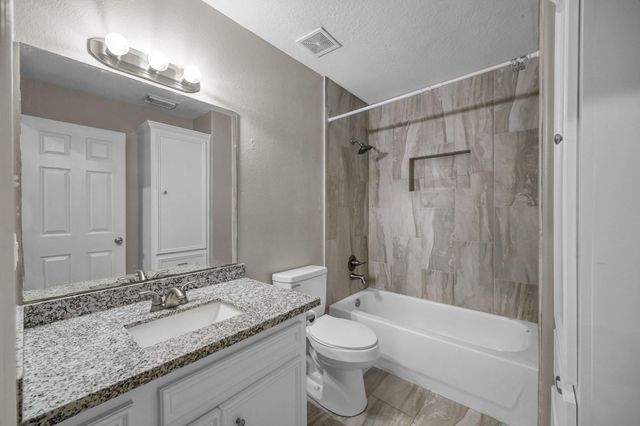 103 Moonspinner, Conroe, TX 77356