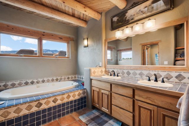 10 Las Huertas Road, Placitas, NM 87043