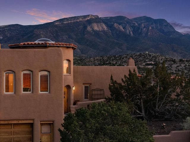 10 Las Huertas Road, Placitas, NM 87043