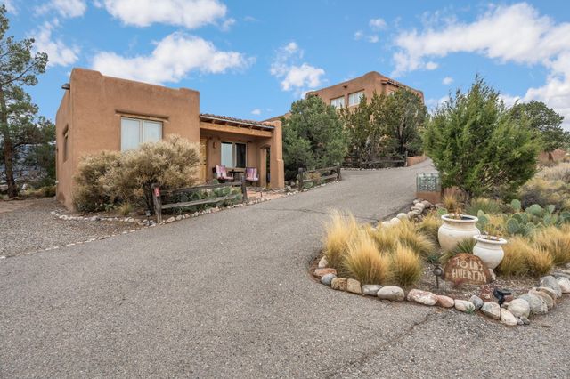 10 Las Huertas Road, Placitas, NM 87043