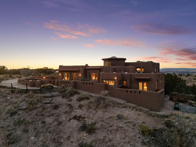 10 Las Huertas Road, Placitas, NM 87043