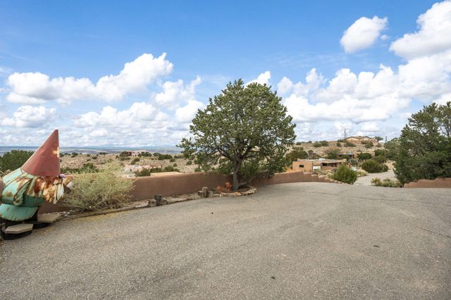 10 Las Huertas Road, Placitas, NM 87043