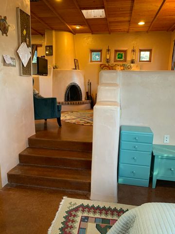 10 Las Huertas Road, Placitas, NM 87043