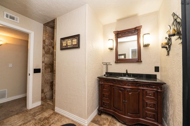 235 GLASGOW DRIVE, Wichita Falls, TX 76302